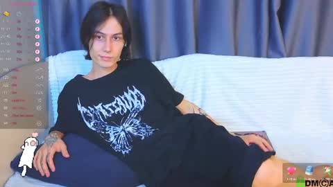 Snapshot of hard__fantasy chatting on 06-06-26, 06:23 Mark online show from 06-06-26, 06:23