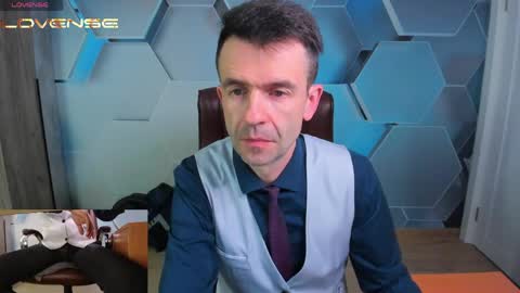 Steve online show from 05-25-26, 03:34