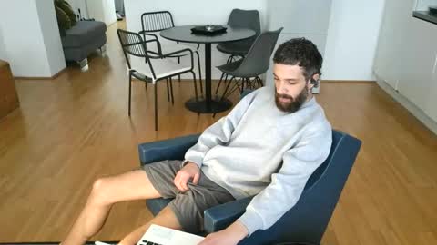 Chris online show from 04-18-26, 10:41