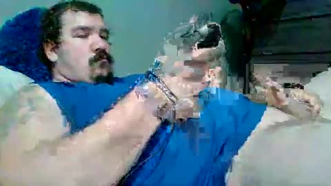 Snapshot of hardcockoncam22 chatting on 12-19-25, 03:13 cervixpainter25 online show from 12-19-25, 03:13