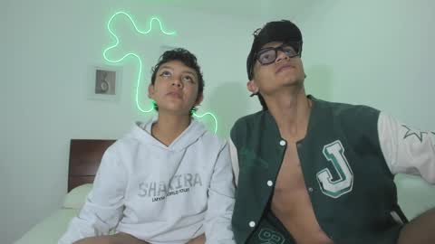 kade and demi independent models online show from 04-07-26, 12:11