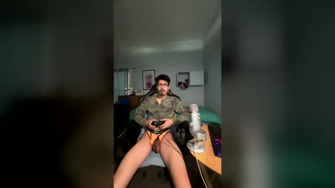Snapshot of harddmikee chatting on 06-24-26, 07:46 harddmikee online show from 06-24-26, 07:46