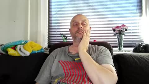 MrLazy online show from 05-28-26, 08:00