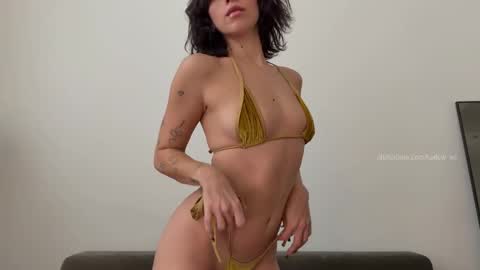 Harlow  online show from 01-11-26, 03:17