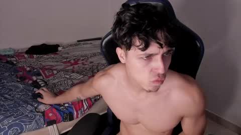 Snapshot of harry_p01 chatting on 03-15-26, 04:02 harry_p01 online show from 03-15-26, 04:02