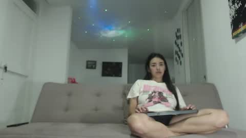 Snapshot of harrycum4you chatting on 07-05-26, 02:51 hannaandharri online show from 07-05-26, 02:51