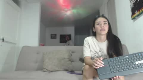 Snapshot of harrycum4you chatting on 07-15-26, 02:28 hannaandharri online show from 07-15-26, 02:28