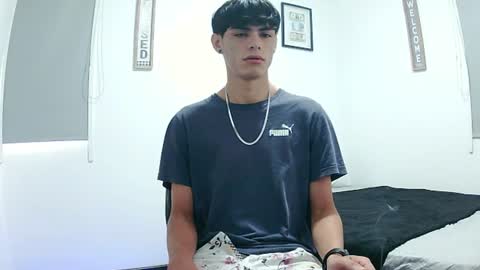 Snapshot of harrythomson1 chatting on 06-22-26, 02:14 harry thomson online show from 06-22-26, 02:14
