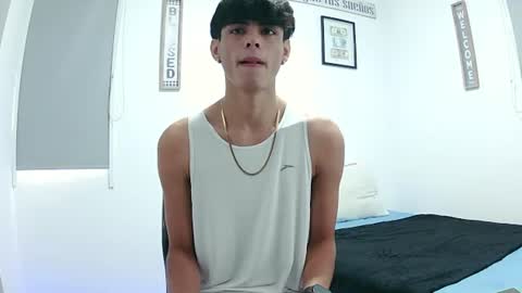 Snapshot of harrythomson1 chatting on 07-21-26, 03:47 harry thomson online show from 07-21-26, 03:47