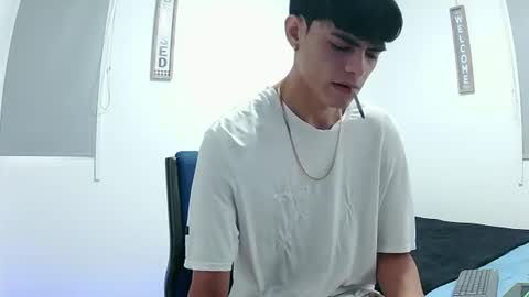 Snapshot of harrythomson1 chatting on 07-23-26, 03:54 harry thomson online show from 07-23-26, 03:54
