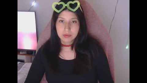 Snapshot of hasley_bbylee chatting on 04-16-26, 07:03 lady online show from 04-16-26, 07:03