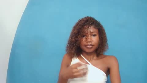 Snapshot of hasleyinah chatting on 05-24-26, 07:13 hasleyinah online show from 05-24-26, 07:13