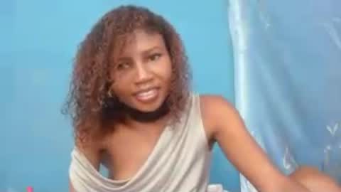Snapshot of hasleyinah chatting on 06-16-26, 06:05 hasleyinah online show from 06-16-26, 06:05