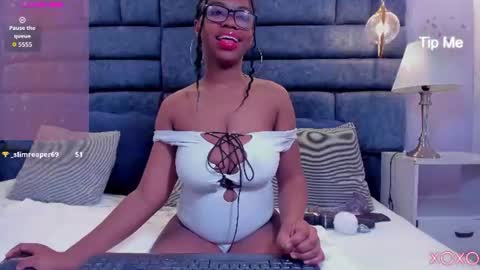 Snapshot of hazel_lanee chatting on 06-22-26, 05:48 hazel_lanee online show from 06-22-26, 05:48