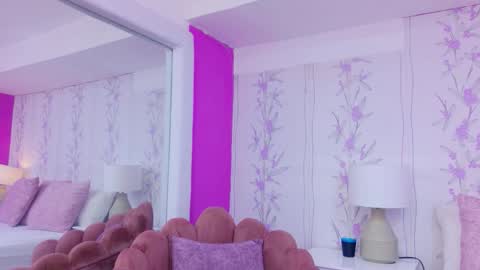 HazelMoret online show from 09-26-25, 11:36