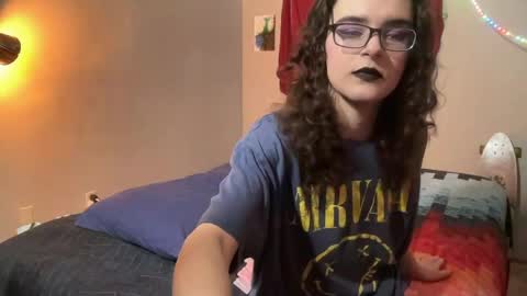 Hazel online show from 05-28-26, 04:48