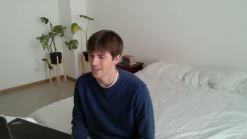 Snapshot of heatsignal chatting on 11-18-25, 03:16 HeatSignal online show from 11-18-25, 03:16