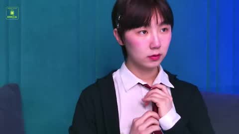 HEEJIN online show from 03-03-26, 04:18