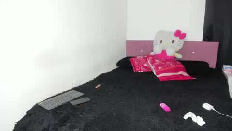 heellboy_ online show from 04-24-26, 08:06