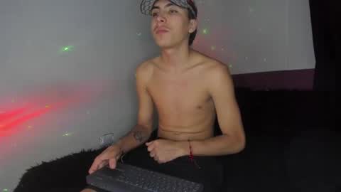 Snapshot of heellboy_ chatting on 07-08-26, 12:37 heellboy_ online show from 07-08-26, 12:37