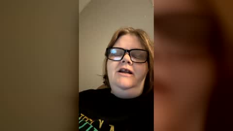 Snapshot of heidimackey2 chatting on 04-17-26, 03:04 heidimackey2 online show from 04-17-26, 03:04