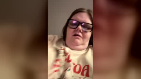 Snapshot of heidimackey2 chatting on 04-18-26, 08:09 heidimackey2 online show from 04-18-26, 08:09