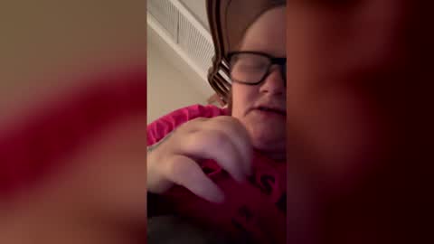 Snapshot of heidimackey2 chatting on 05-27-26, 08:33 heidimackey2 online show from 05-27-26, 08:33