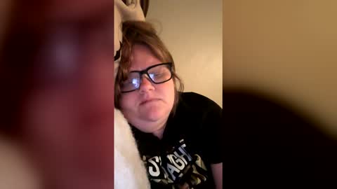 Snapshot of heidimackey2 chatting on 06-08-26, 03:07 heidimackey2 online show from 06-08-26, 03:07