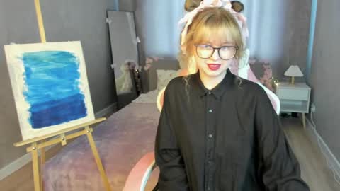 Helen Carson online show from 04-21-26, 02:51