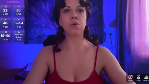 Helena online show from 03-05-26, 01:40