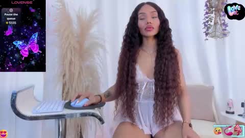 Helena Fits online show from 01-11-26, 07:52