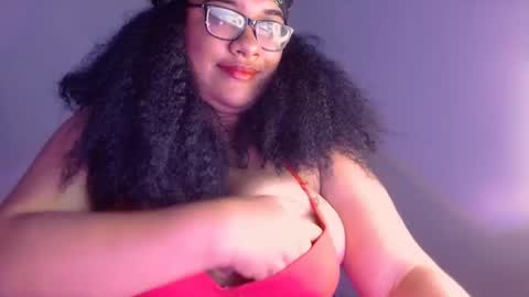 Snapshot of helena_grant chatting on 01-17-25, 06:33 Helena online show from 01-17-25, 06:33