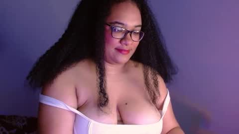 Snapshot of helena_grant chatting on 01-29-25, 05:02 Helena online show from 01-29-25, 05:02