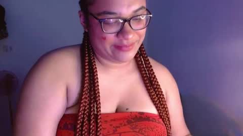 Snapshot of helena_grant chatting on 02-14-25, 03:15 Helena online show from 02-14-25, 03:15