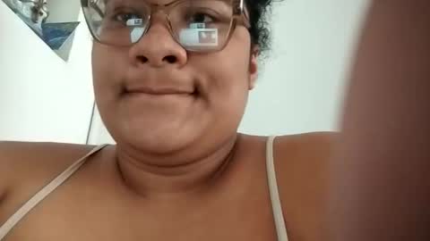 Snapshot of helena_grant chatting on 02-05-26, 07:18 Helena online show from 02-05-26, 07:18