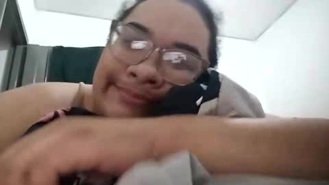 Snapshot of helena_grant chatting on 03-11-26, 04:24 Helena online show from 03-11-26, 04:24