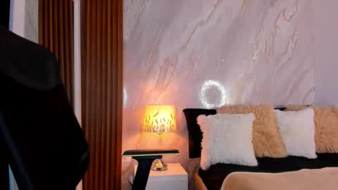 Helena Santos  online show from 01-08-26, 07:38