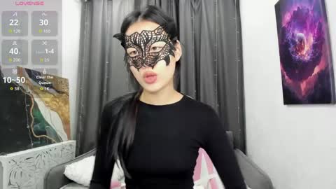 Snapshot of helenblazetrt chatting on 04-30-26, 02:07 Hi I am Helen online show from 04-30-26, 02:07