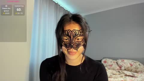 Snapshot of helenblazetrt chatting on 05-27-26, 01:57 Hi I am Helen online show from 05-27-26, 01:57