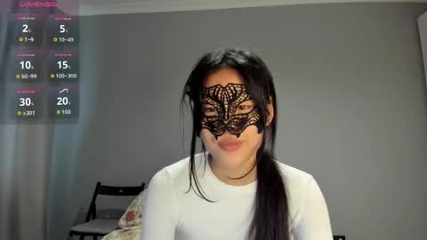 Snapshot of helenblazetrt chatting on 05-29-26, 02:09 Hi I am Helen online show from 05-29-26, 02:09