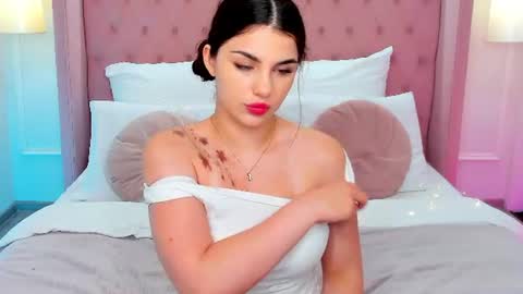 Snapshot of helentiny chatting on 07-02-26, 12:22 Helen online show from 07-02-26, 12:22