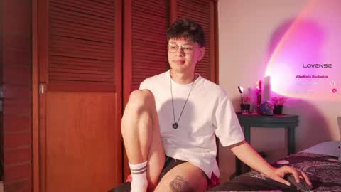 Snapshot of heliero chatting on 04-21-26, 01:42 Helio online show from 04-21-26, 01:42