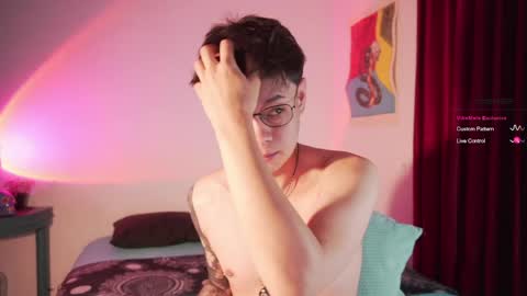 Snapshot of heliero chatting on 04-22-26, 02:03 Helio online show from 04-22-26, 02:03