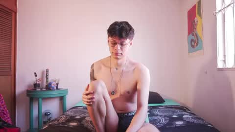 Snapshot of heliero chatting on 04-27-26, 01:20 Helio online show from 04-27-26, 01:20