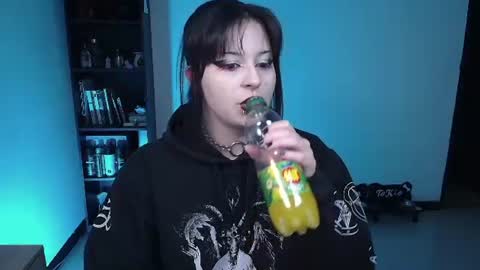Snapshot of hell_dancer_ chatting on 06-21-26, 04:15 Lexa online show from 06-21-26, 04:15