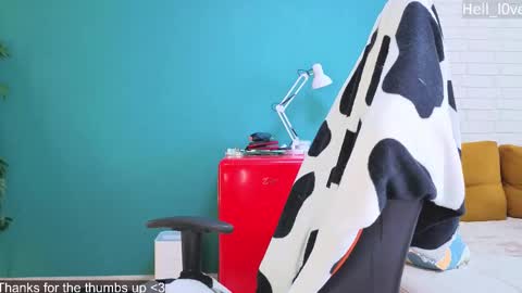 Snapshot of hell_l0ve chatting on 03-08-26, 02:37 Anastasiia online show from 03-08-26, 02:37