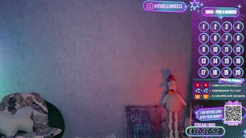 Snapshot of hell_on_heels_ chatting on 06-09-26, 07:47 - show loyalty and subscribe - online show from 06-09-26, 07:47