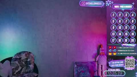 Snapshot of hell_on_heels_ chatting on 06-20-26, 08:22 - show loyalty and subscribe - online show from 06-20-26, 08:22