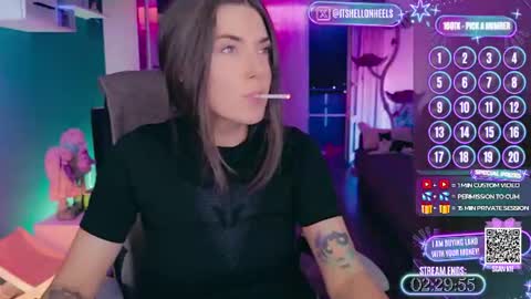 Snapshot of hell_on_heels_ chatting on 06-30-26, 10:11 - show loyalty and subscribe - online show from 06-30-26, 10:11