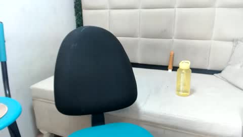Snapshot of hellen_queensex chatting on 02-27-25, 11:59 hellen_queensex online show from 02-27-25, 11:59